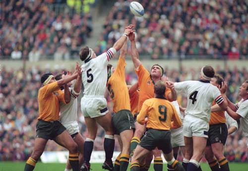 Wade Dooley fights for lineout ball