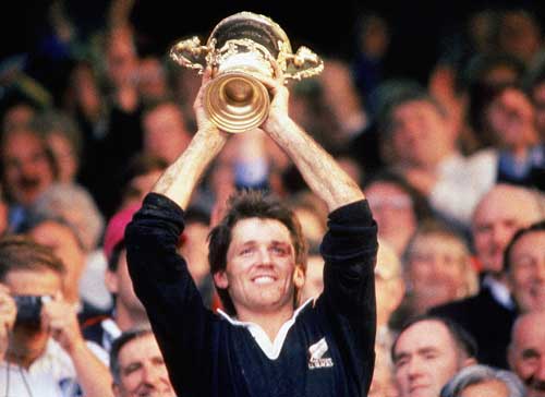 New Zealand captain David Kirk becomes the first man to lift the Webb Ellis Cup, New Zealand v France, World Cup final, Eden Park, 20 June 1987