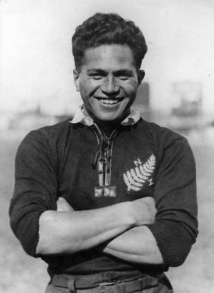 Full-back George Nepia of the All Black "Invincibles" poses for a squad photograph, January 1 1924.
