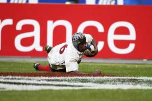 Flanker Serge Betsen scores France's second try to defeat Italy, France v Italy, Six Nations, Stade de France, February 2 2002.