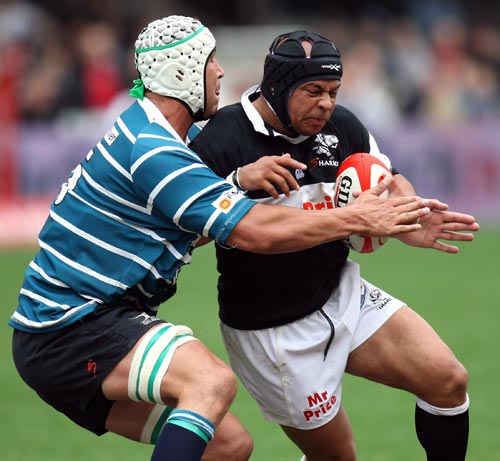 Adrian Jacobs in action for the Sharks during the 2008 Currie Cup