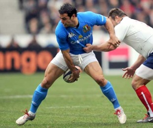 Italy's Gonzalo Canale of floads the ball, France v Italy, Six Nations, Stade de France, Paris, France, March 14, 2010