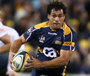 Brumbies flanker George Smith carries the ball, Brumbies v Sharks, Super 14, Canberra Stadium, March 13, 2010