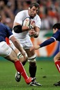England lock Simon Shaw takes on the French defence