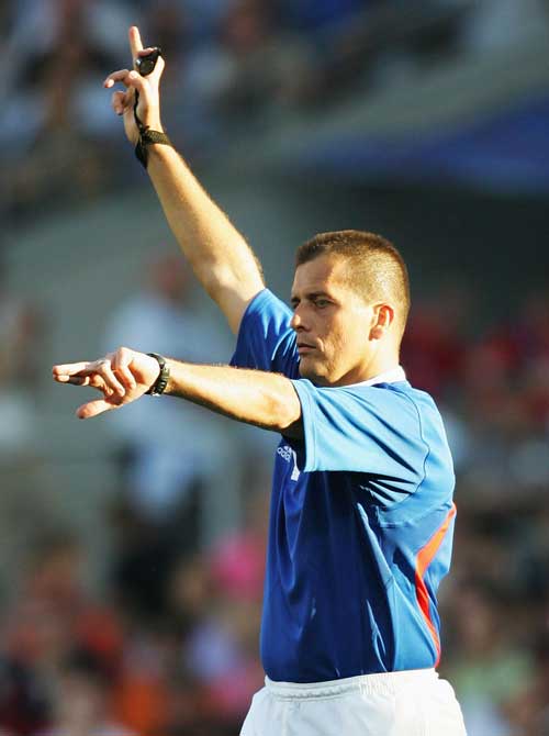 Referee Marius Jonker points during the Rugby World Cup 2007 Pool B match, Japan v Fiji, Le Stade, Toulouse, France, September 12, 2007
