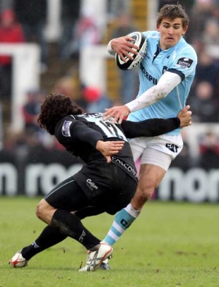Leicester's Toby Flood skips through the Newcastle defence, Leicester Tigers v Newcastle Falcons, Guinness Premiership, Kingston Park, Newcastle, England, April 18, 2010