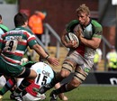 Harlequins flanker Chris Robshaw takes on Ben Youngs