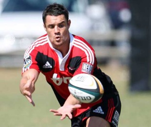 Crusaders fly-half Dan Carter collects a pass during training at George Campbell Technical High School, Durban, April 26, 2010