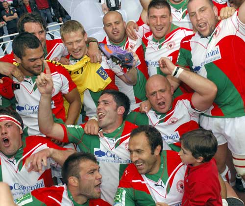 Biarritz celebrate their Heineken Cup semi-final win against Munster