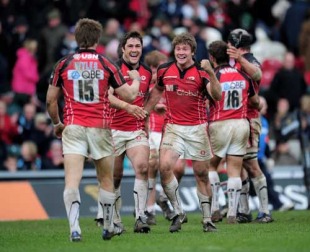 Saracens celebrate the final whistle and a win over Leicester, Leicester v Saracens, Guinness Premiership, Welford Road, May 8, 2010