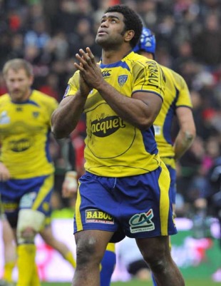 Clermont's Napolioni Nalaga prays for victory, Clermont v Toulon, Top 14 semi-final, Stade Geoffrey Guichard, St Etienne, France, May 15, 2010