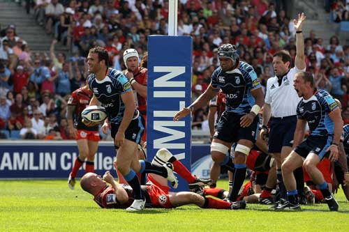 Cardiff Blues centre Jamie Roberts celebrates a try