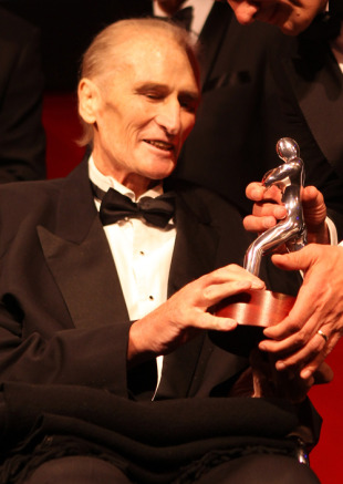 Andy Ripley receives the Blyth Spirit Award, Rugby Players' Association Awards Dinner, London, England, May 26, 2010