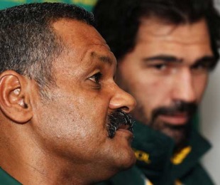 South Africa coach Peter de Villiers and lock Victor Matfield talk to the media, South Africa press conference, Auckland, New Zealand, July 8, 2010