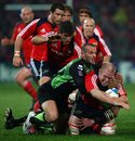 Munster's Paul O'Connell earns some hard yards