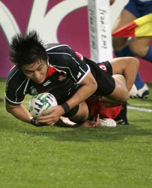 Japan winger Koji Taira crosses to score against Canada, Canada v Japan, World Cup, Chaban-Delmas, September 25 2007.
