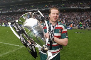Leicester captain Geordan Murphy holds the Premiership trophy, Leicester Tigers v Saracens, Guinness Premiership, Twickenham, London, England, May 29, 2010 