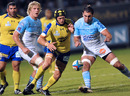 Clermont's Julien Bonnaire vies with Bayonne's Marc Baget-Rabarou for the ball