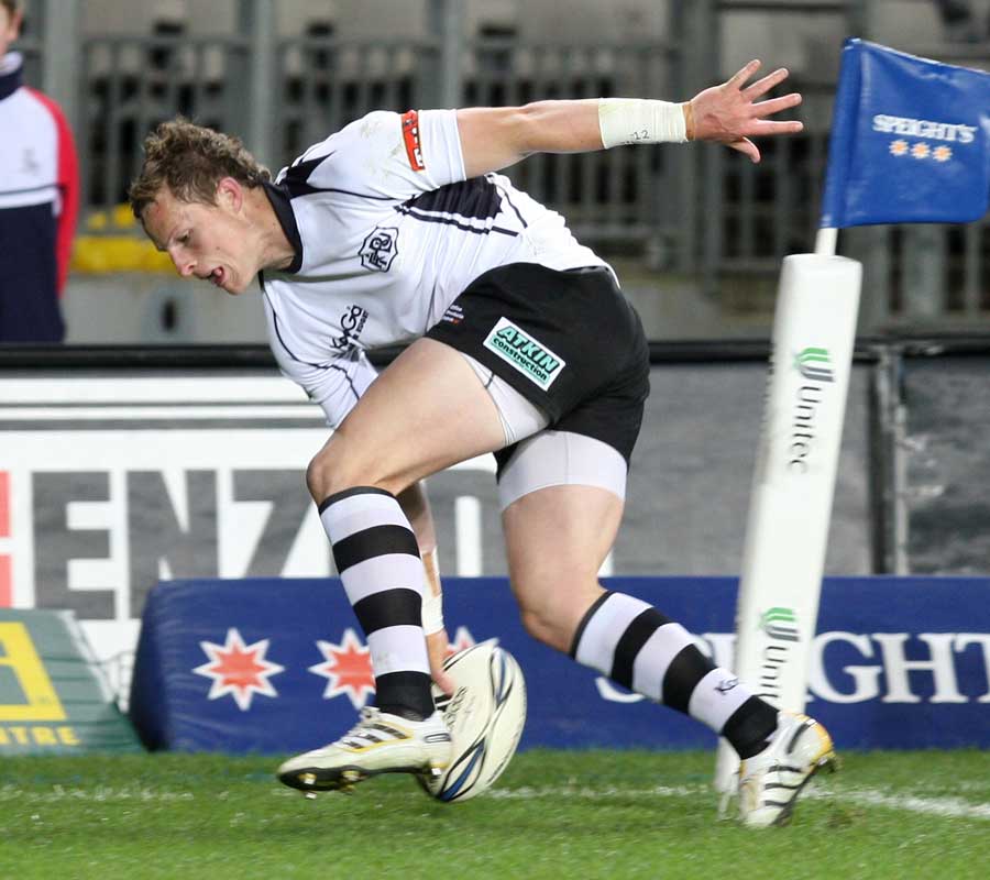 Hawke's Bay wing Mark Jackman scores out wide