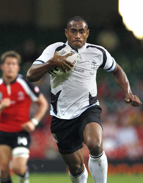 Kameli Ratuvou breaks away to score for Fiji