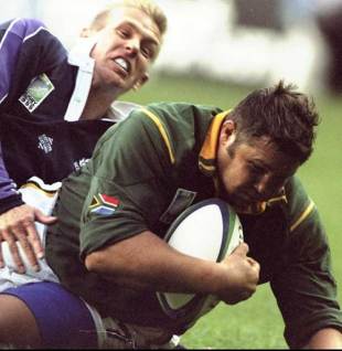 South Africa prop Ollie Le Roux crashes over the Scottish line, Scotland v South Africa, World Cup, Murrayfield, October 3 1999