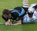 Glasgow's Richie Vernon touches down for a try