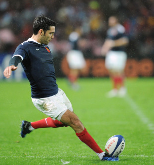France scrum-half Dimitri Yachvili kicks a penalty, France v Fiji, Stade de la Beaujoire, Nantes, France, November 13, 2010