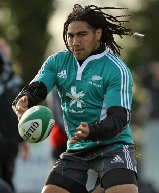 All Blacks centre Ma'a Nonu passes the ball in training, New Zealand training session, Ashbourne Rugby Club, Dublin, Ireland, November 16, 2010