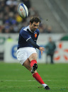 France scrum-half Morgan Parra lands a penalty