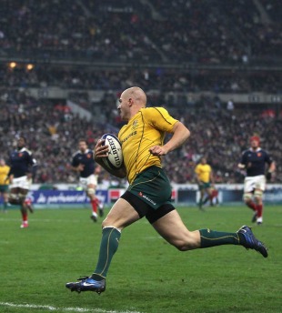 Drew Mitchell rounds off a try for Australia, France v Australia, Stade de France, Saint Denis, Paris, France, November 27, 2010