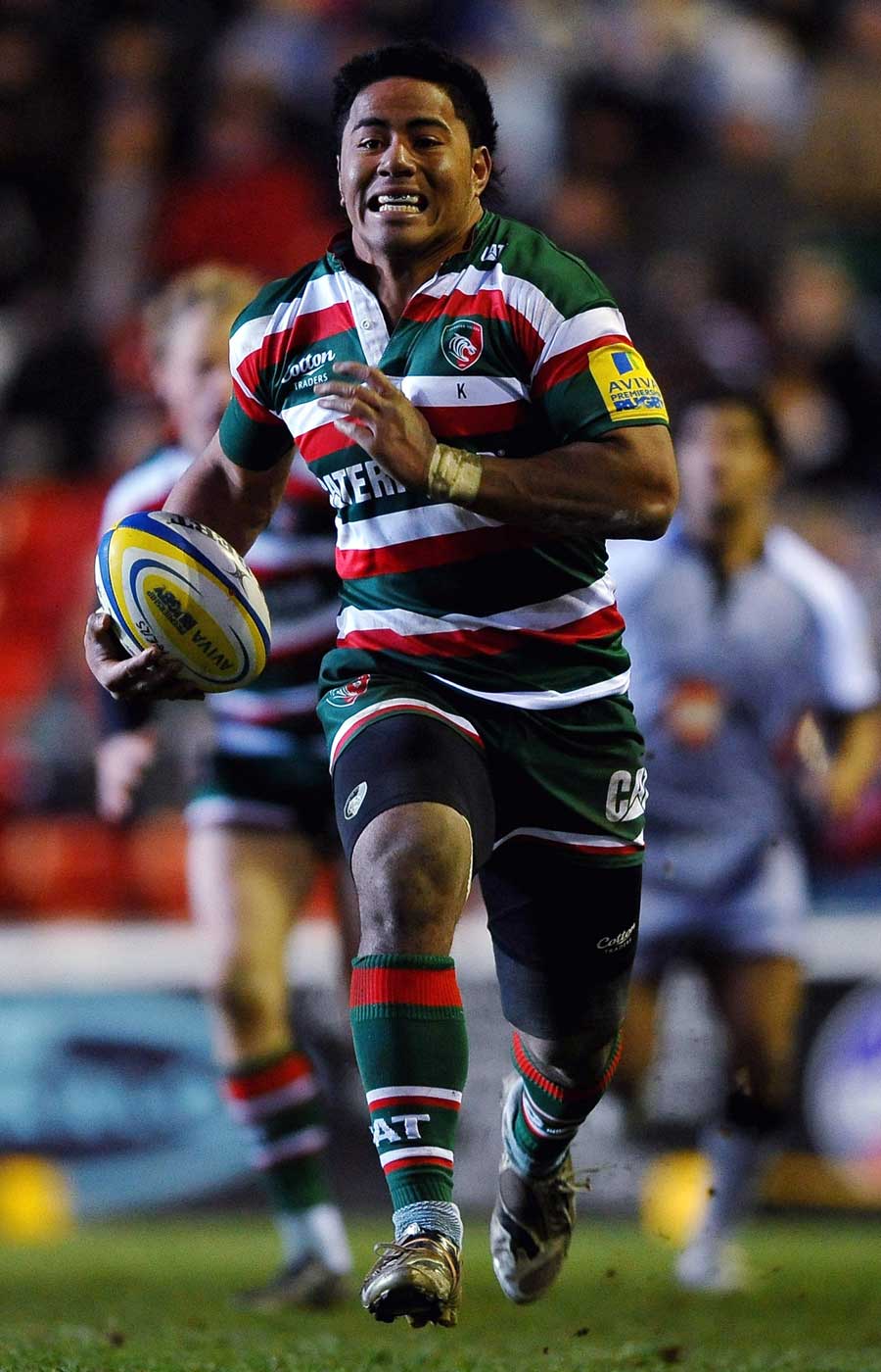 Manu Tuilagi races clear for Leicester, Aviva Premiership, Welford Road, Leicester, England, November 27, 2010 