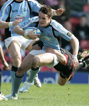 Thom Evans of Glasgow Warriors gets tackled by Kevin Sorrell of Saracens during the European Challenge Cup Quarter final match between Saracens and Glasgow Warriors at Vicarage Road in Watford, England on April 01, 2007.