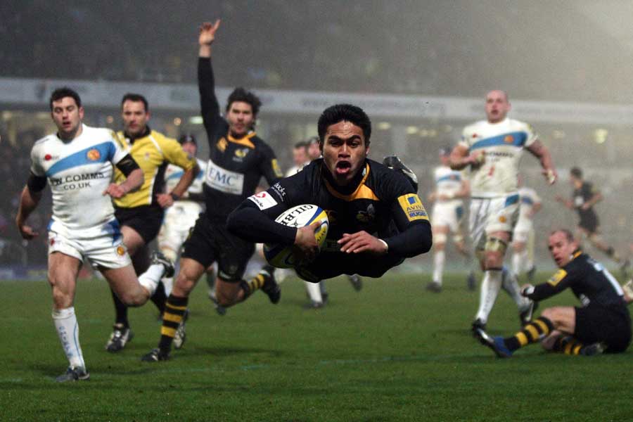 David Lemi dives over the try line in triumph, Wasps v Exeter, Aviva Premiership, Adams Park, High Wycombe, England, December 5, 2010