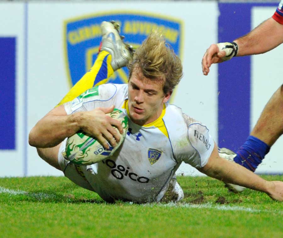 Clermont's Aurelien Rougerie touches down for a try