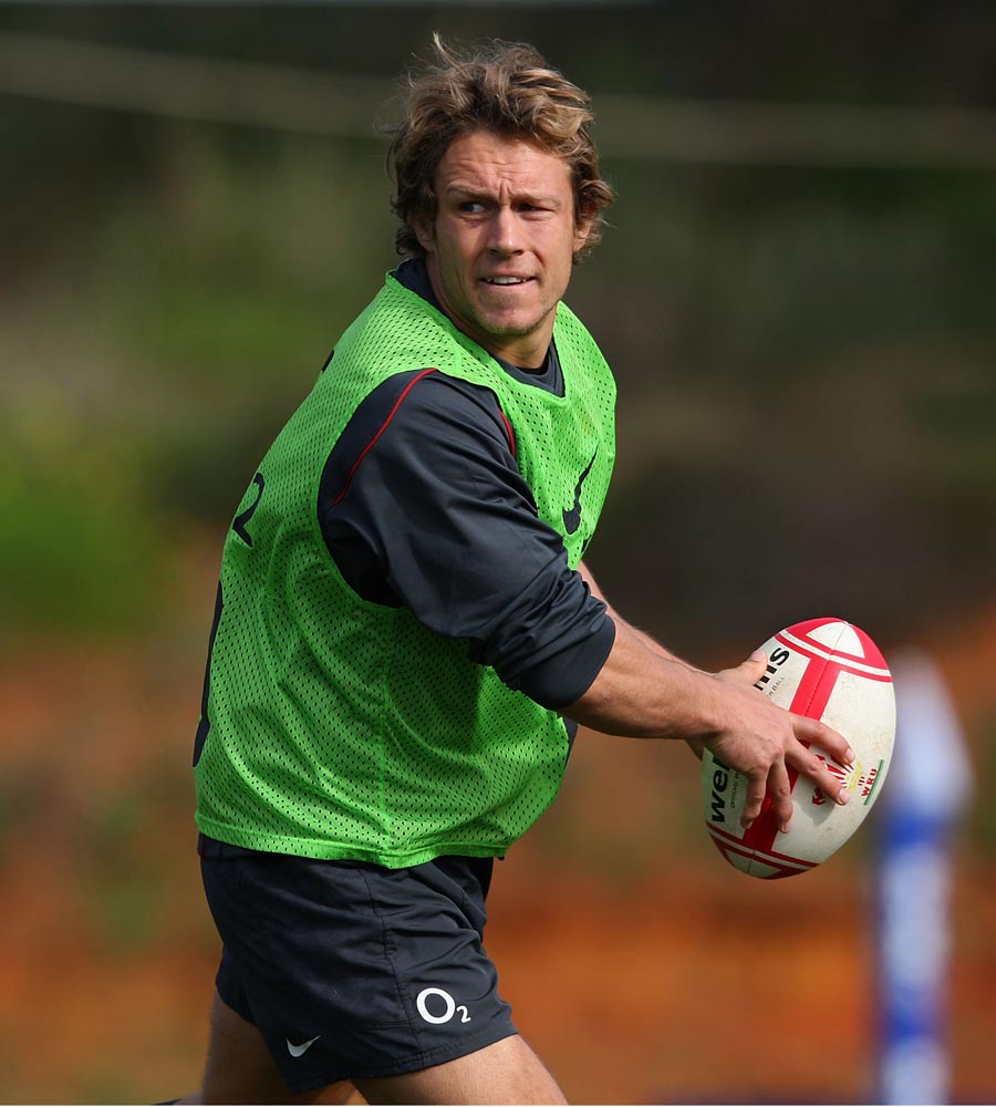 Jonny Wilkinson looks for a pass during England training