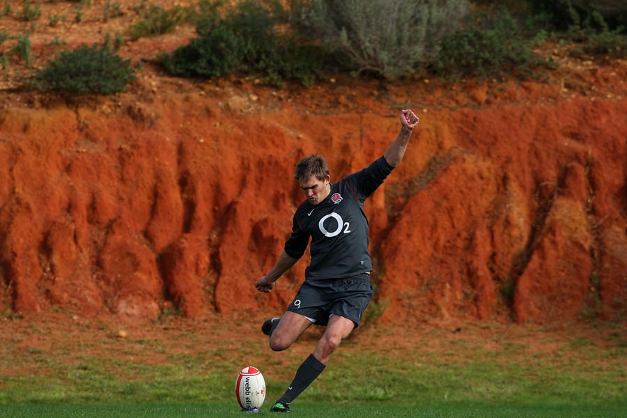 Toby Floods concentrates on kicking during England training