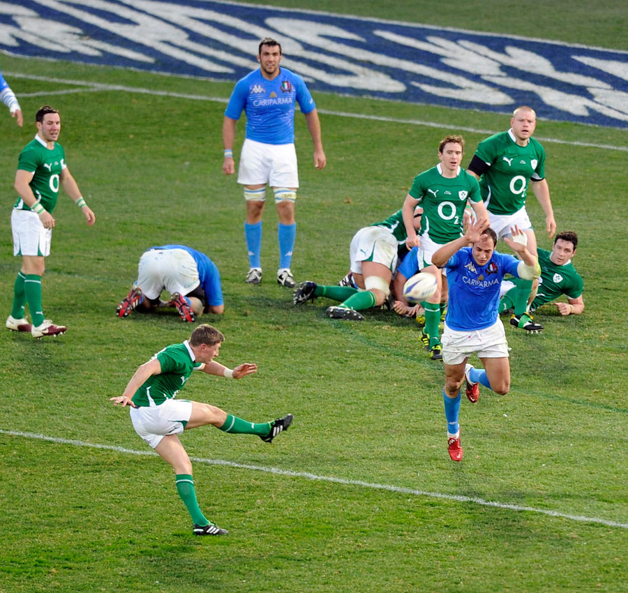 Ireland's Ronan O'Gara lands his game-winning drop goal
