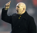 Wasps head coach Shaun Edwards barks orders from the sidelines