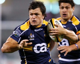 The Brumbies' Adam Ashley-Cooper looks for an opening, Brumbies v Cheetahs, Super 14, Canberra Stadium, Canberra, Australia, April 10, 2010