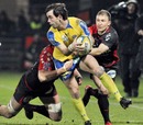Clermont scrum-half Morgan Parra looks for support
