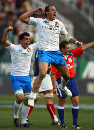 Sergio Parisse leads Italy's celebrations after beating France, Italy v France, Six Nations, Stadio Flaminio, Rome, Italy, March 12, 2011