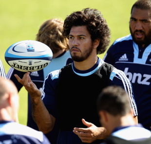 Rene Ranger spins the ball amongst team-mates at Blues training, Unitec, Auckland, New Zealand, March 16, 2011