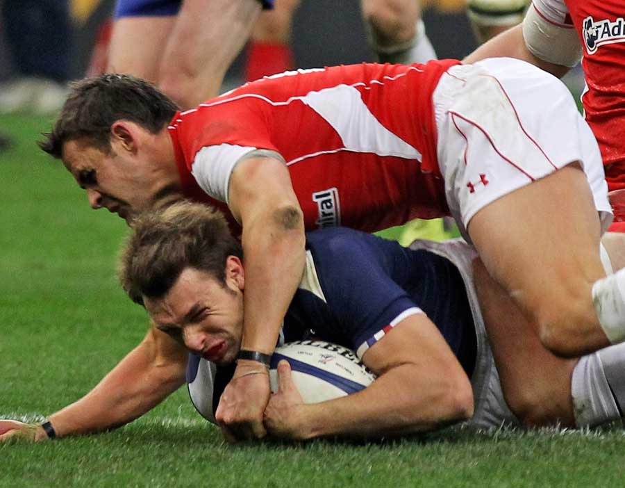 France's Vincent Clerc touches down for a try