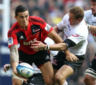 The Crusaders' Sonny Bill Williams looks for support, Crusaders v Sharks, Super Rugby, Twickenham, England, March 27, 2011