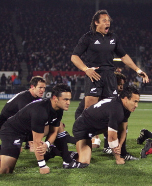 All Blacks skipper Tana Umaga leads the haka, New Zealand v South Africa, Tri Nations, Carisbrook, August 27 2005.