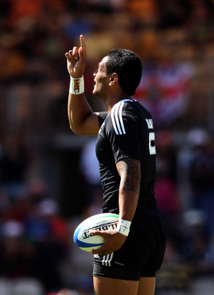 New Zealand's Frank Halai celebrates his try