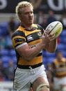 Wasps' Andy Powell fields a pass