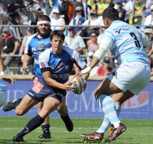 Montpellier fly-half Francois Trinh-Duc looks for space, Racing Metro v Montpellier, French Top 14 semi final, Velodrome Stadium, Marseille, France, May 28, 2011