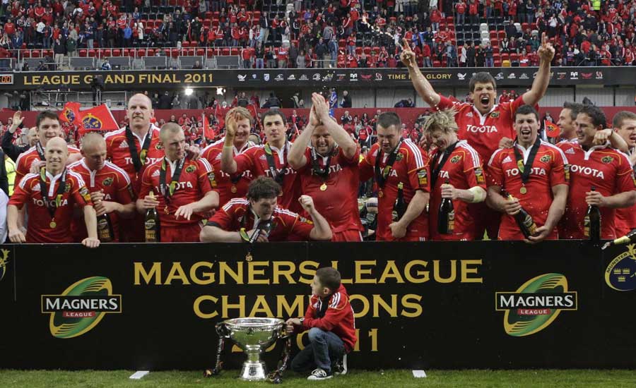 Munster celebrate their Magners League Grand Final victory