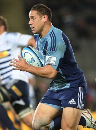 The Blues' Luke McAlister spots a gap, Blues v Stormers, Super Rugby, Eden Park, Auckland, New Zealand, May 20, 2011